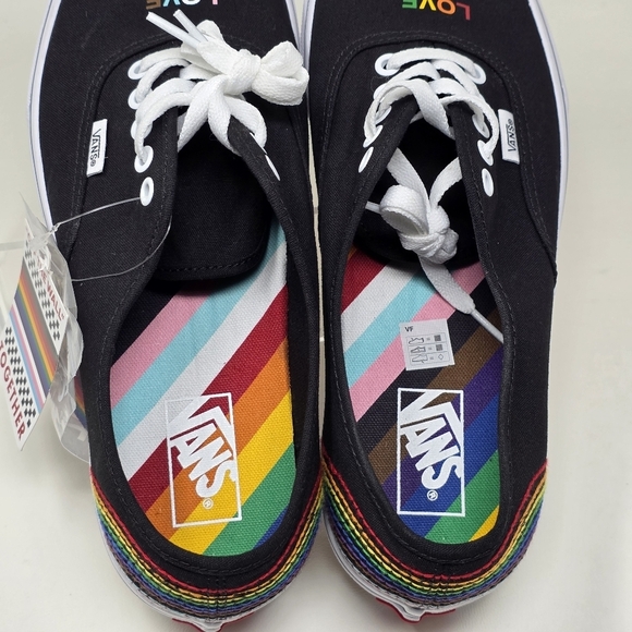 Vans Slip Ons Low Top Embroidery on Heels LGBTQ Sneakers Men's Size 11 New - Picture 9 of 9